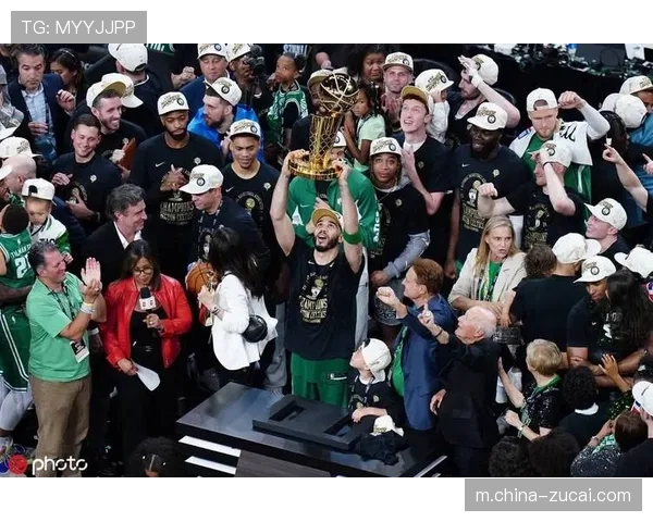 魔术替补霍华德三分爆发 仍不敌凯尔特人团队攻势